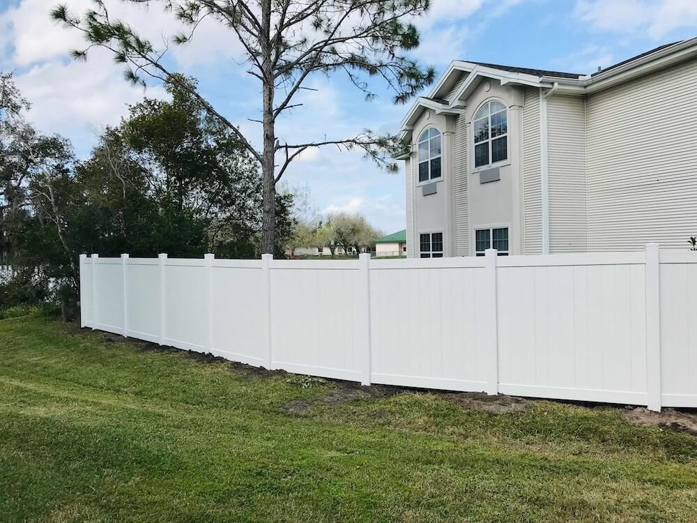 Vinyl_fence