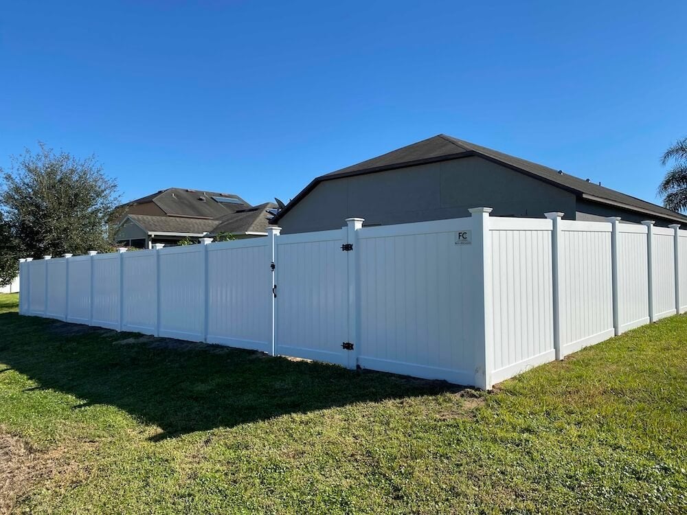 Vinyl_fence