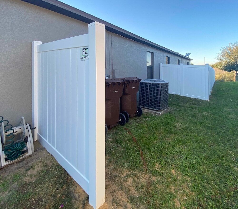 Vinyl_fence