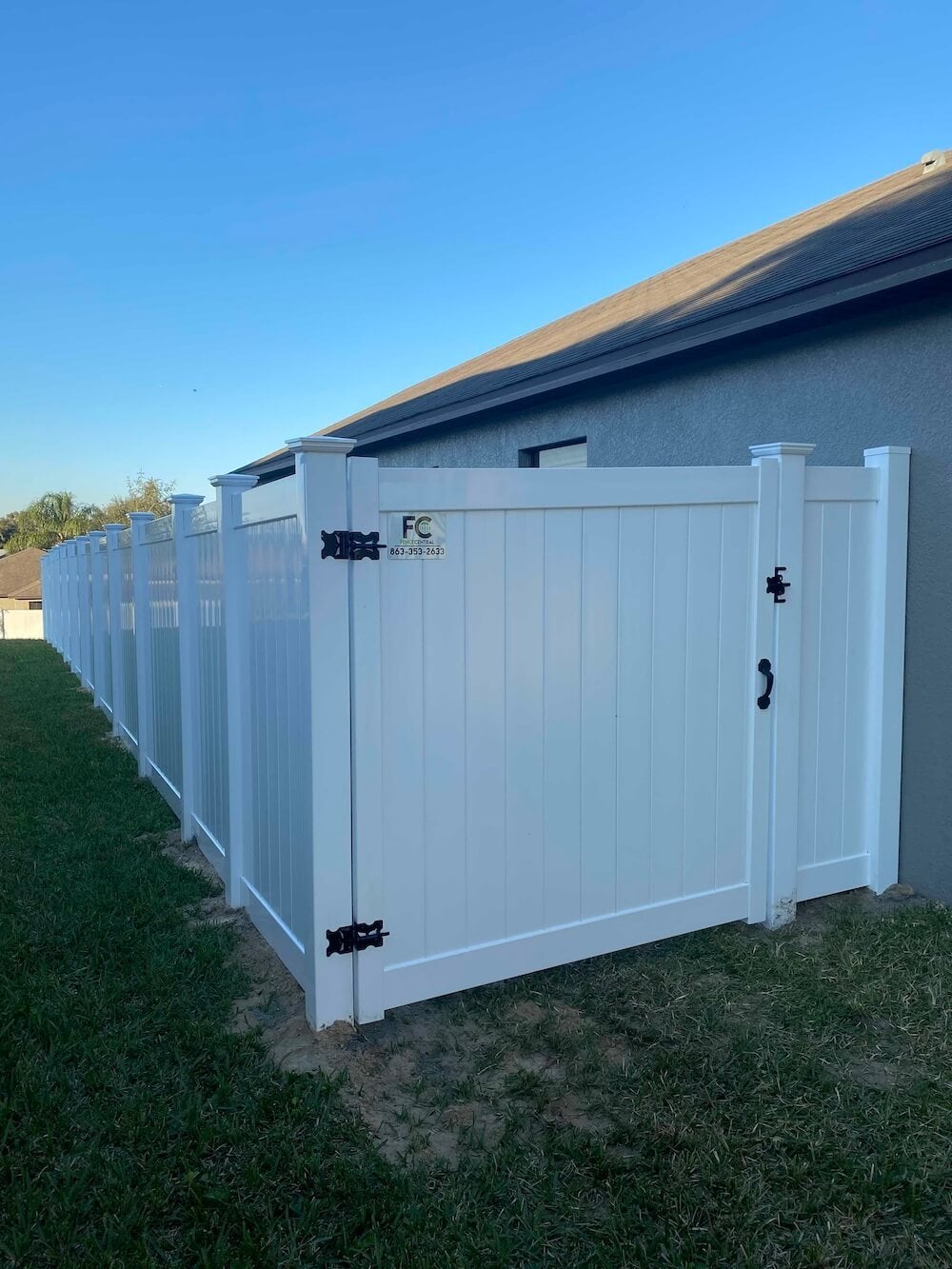 Vinyl_fence