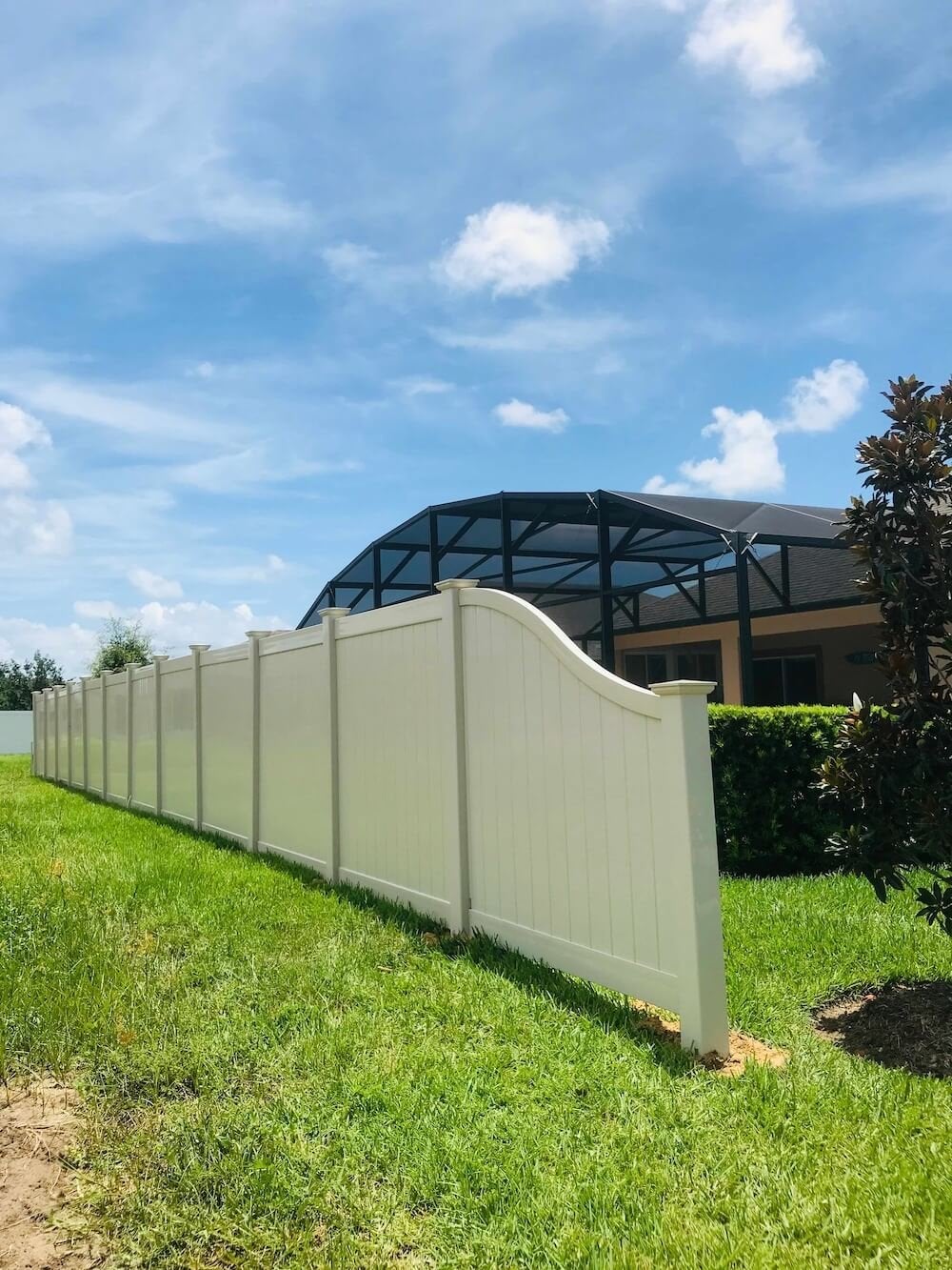 Vinyl_fence