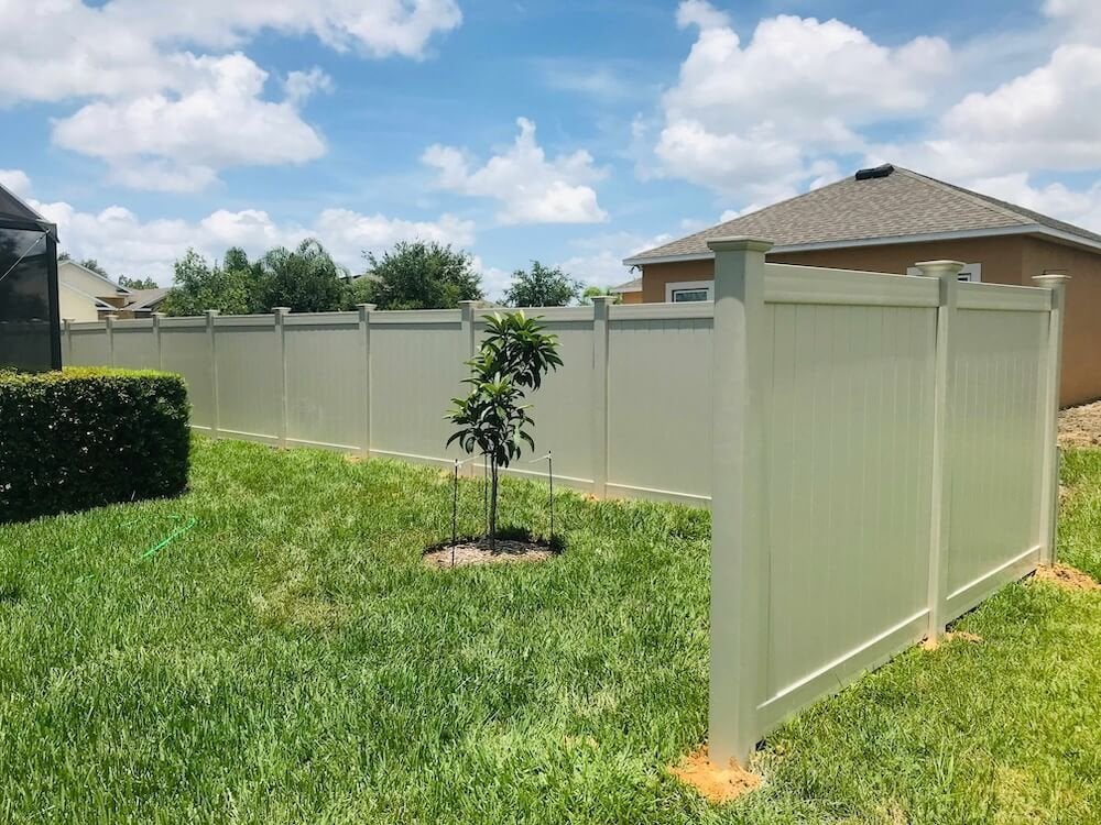 Vinyl_fence