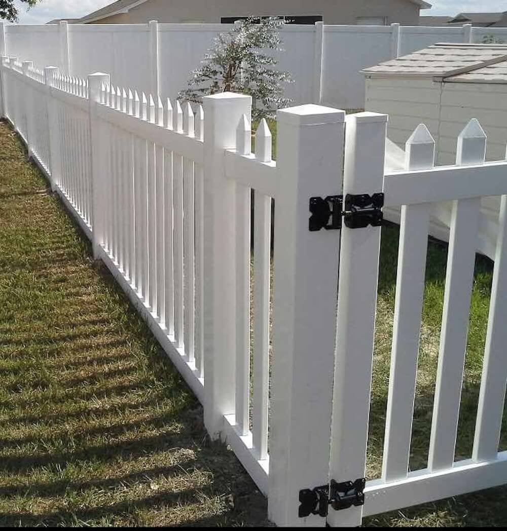 Vinyl_fence