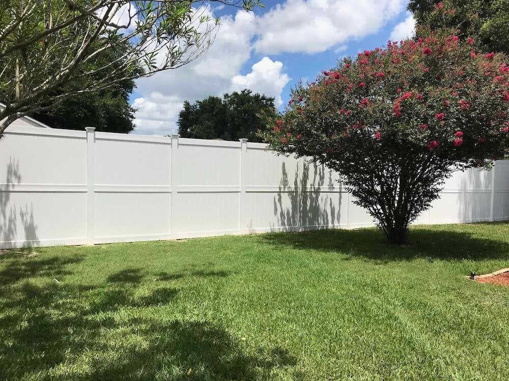 Vinyl_fence