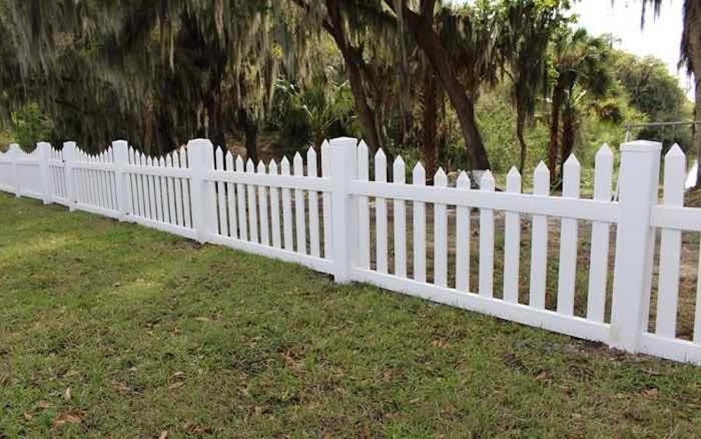 Vinyl_fence
